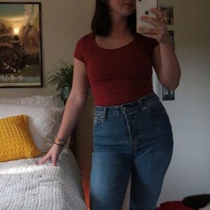 basic tight rust tee :)